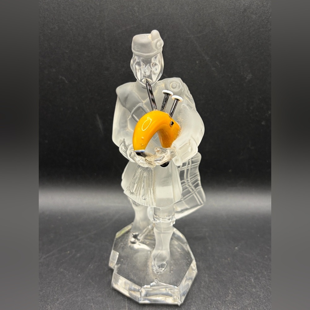 Saint Louis Crystal Scottish Bagpipe Player Musician Frosted & Clear Figurine